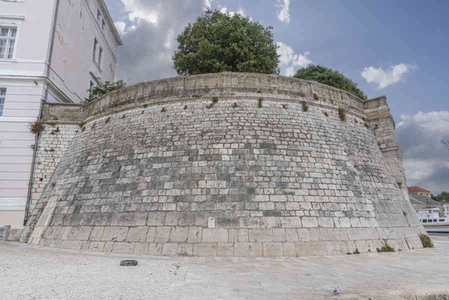 Croacia - Zadar 32 - Grudobran Citadela.jpg